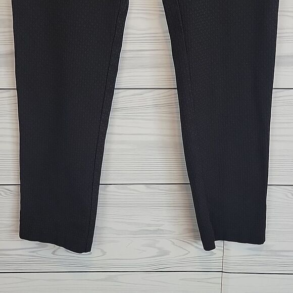 Soho Apparel pull on ankle pants slim fit textured black Women's Size M - Picture 3 of 11
